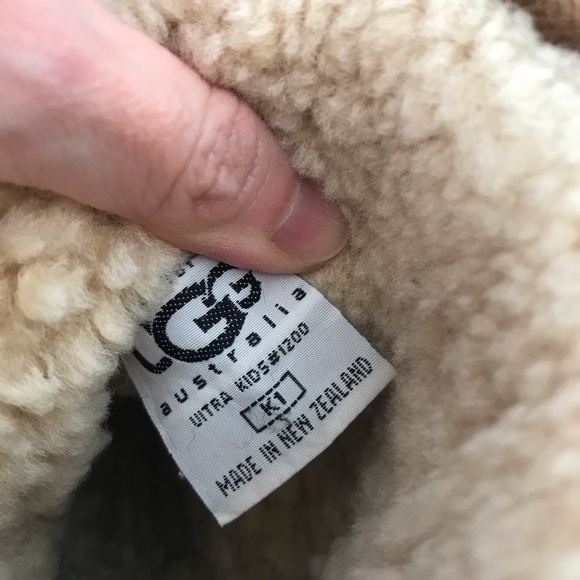 VGUC condition UGG kids boys girls children boots - Picture 4 of 5